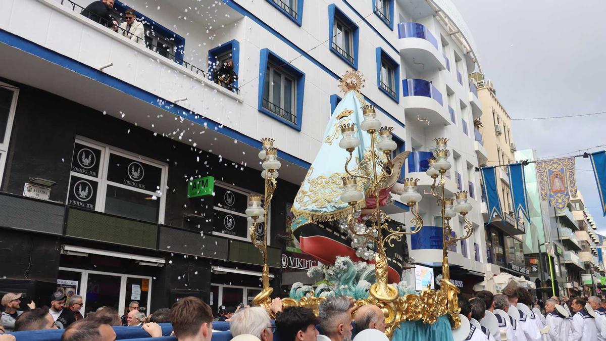 Un momento de la procesión.