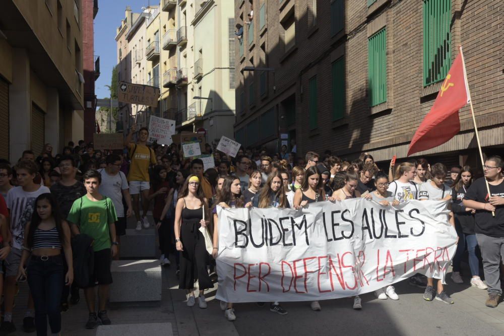 Manifestació d'estudiants a Manresa per la crisi climàtica