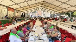 La receta de Versalles para superar las altas temperaturas que asolan Avilés: "Sidra, empanada y ambiente de fiesta"