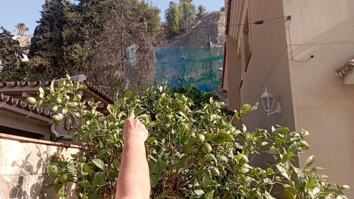 Las obras de los apartamentos turísticos, esta semana, desde una de las casas de la Torre de San Telmo.