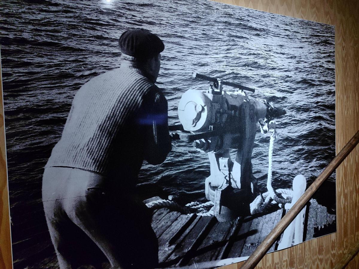 La sala dedicada a la caza de la ballena en el Museo Massó de Bueu