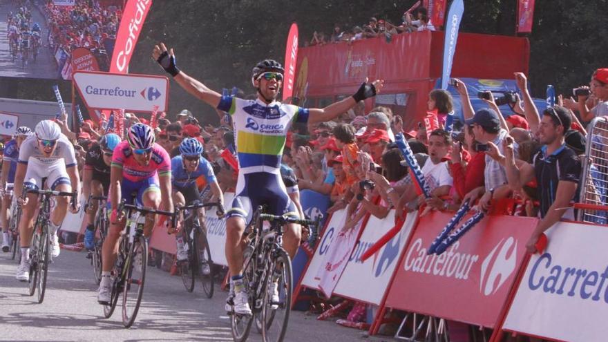 Llegada de la Vuelta a España 2013 al Lago de Sanabria con victoria de Mikael Mathews.
