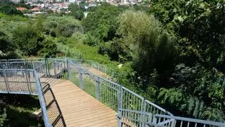 Este es el rincón más desconocido del paseo del río Lagares: pasarelas de madera y 'fervenzas' ocultas en Vigo