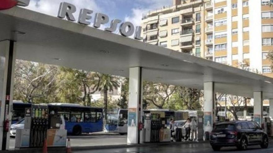 La justicia autoriza al ayuntamiento de Palma a cerrar de manera inmediata las gasolineras de Avenida y plaza Progrés