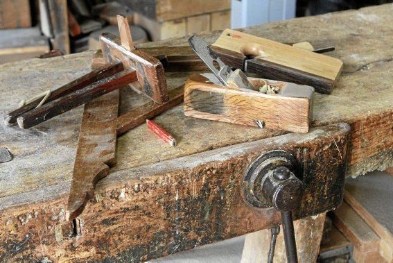 In Caimari, Bùger, Campanet oder Sineu gibt es sie noch, traditionelle Schreinereien. Hier ist noch alles Maßarbeit und die Branche boomt. Ein Besuch bei den Meistern.