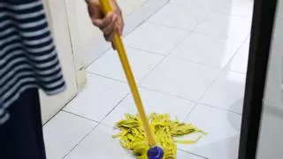 Limpiar la fregona nunca fue tan fácil: técnicas efectivas para eliminar suciedad y mal olor