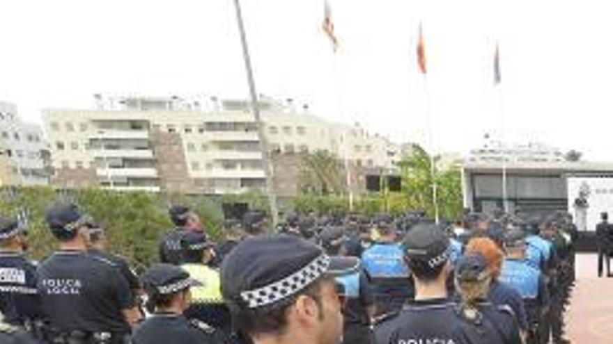 Parte de la plantilla de la Policía Local, en un acto oficial.