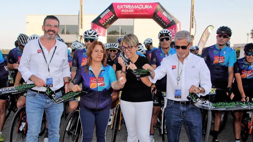 La XVII Ruta Ciclista Jamón de Monesterio reúne a 250 ciclistas de toda España