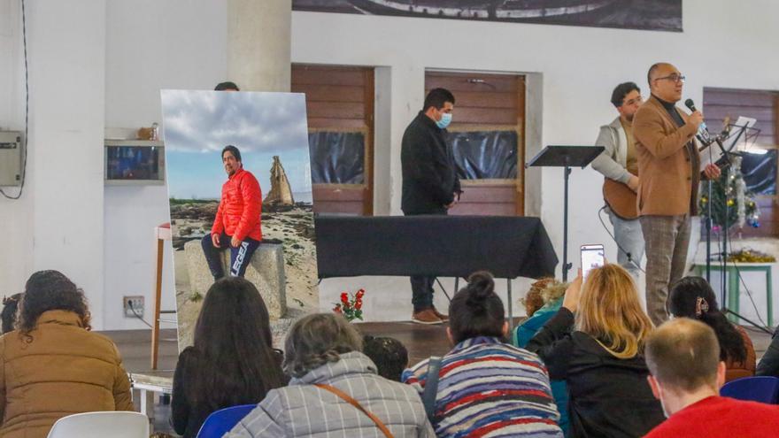 Cambados despide a Miguel Lumbres con música y esperanza