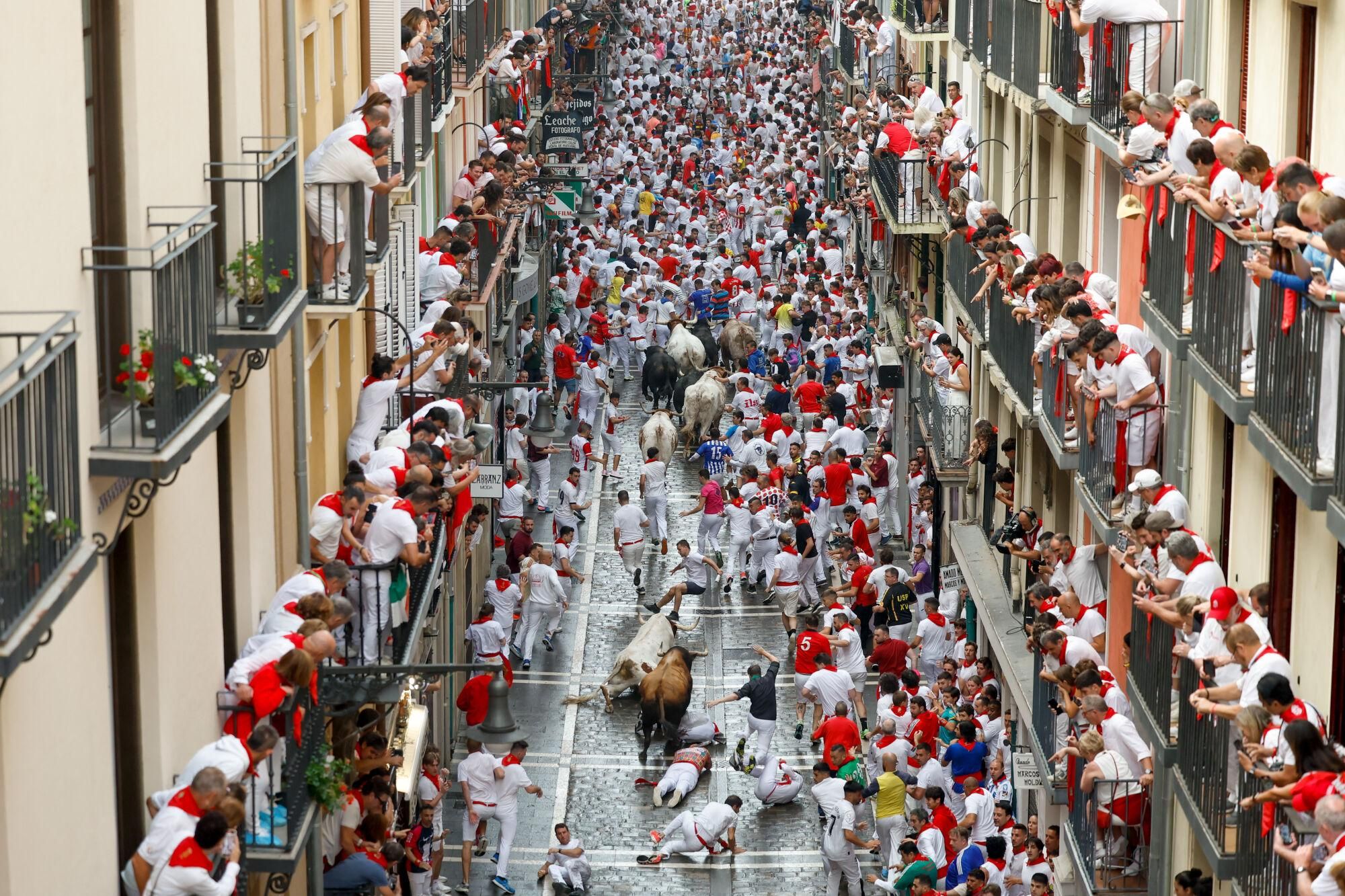 El primer encierro de los Sanfermines 2025, en imágenes.