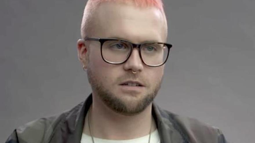 Christopher Wylie és l&#039;analista de dades que va descobrir l&#039;enginyeria social usada per Cambridge Analytica.