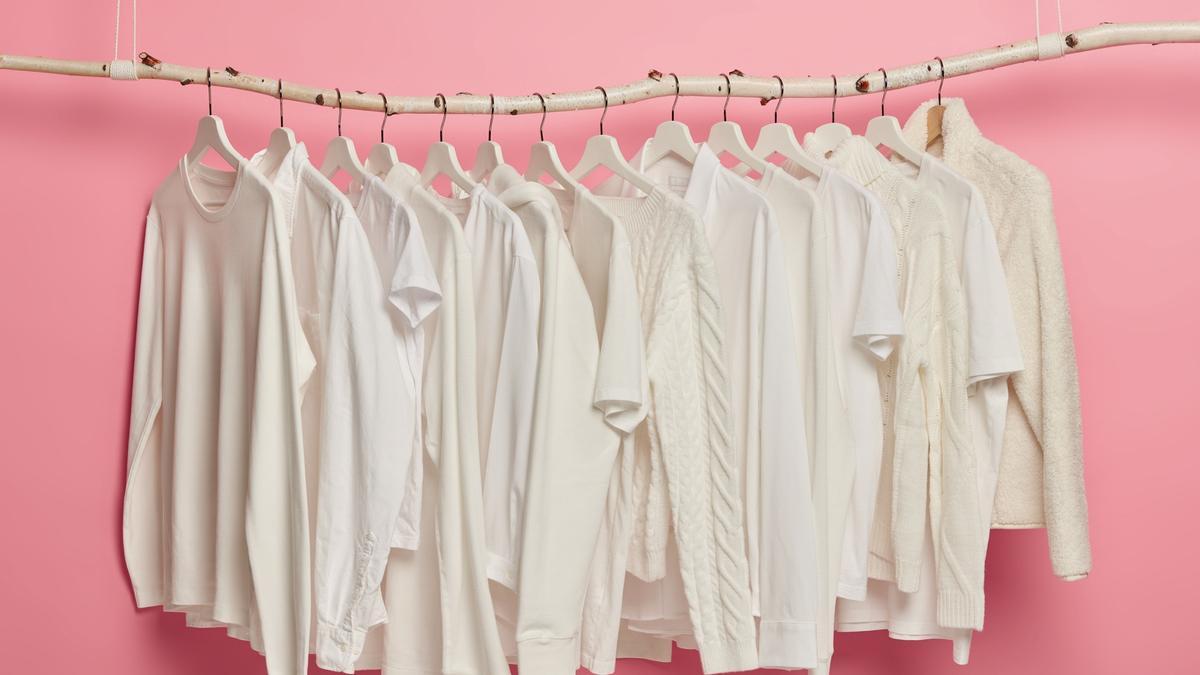 Adiós a la lejía: El mejor remedio para blanquear la ropa que se puede  adquirir en Mercadona