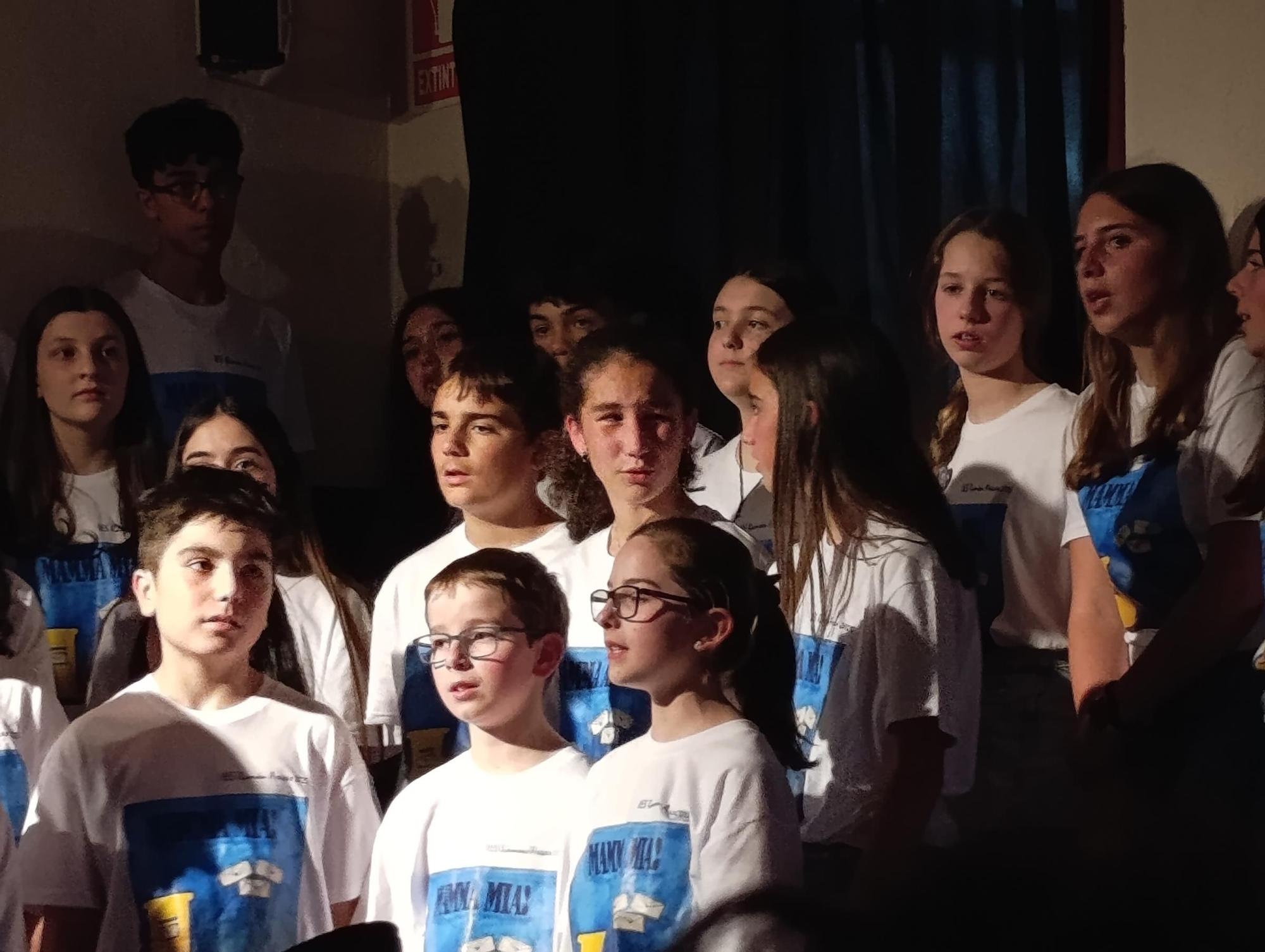 Grado baila al son de "Mamma Mía"