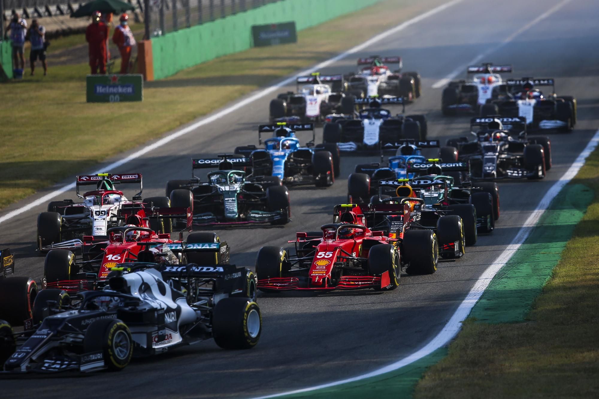 Imagen de la salida de la carrera Esprint del GP de Italia de 2021.