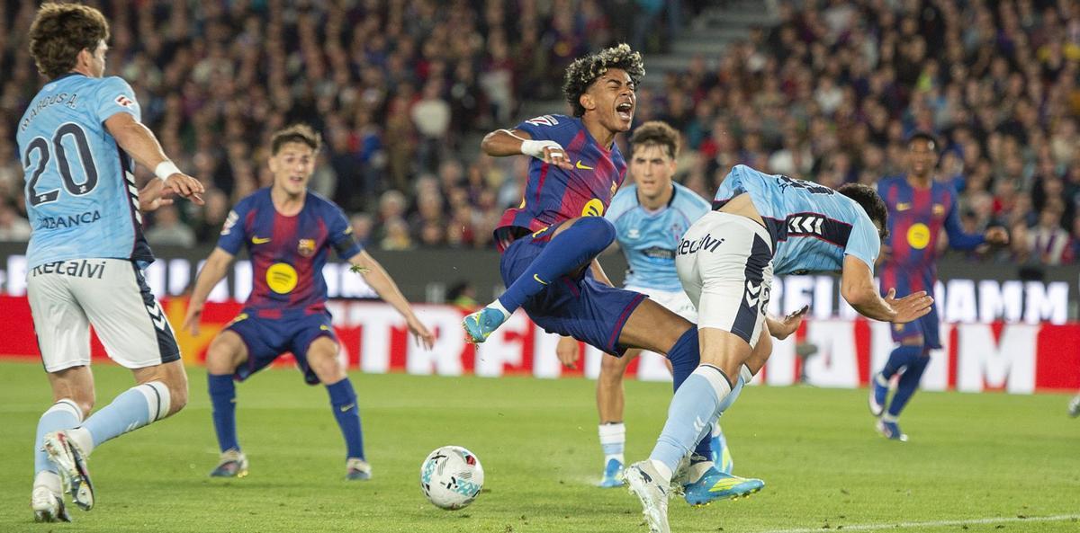 Lamine marca i es lesiona en un Barça que demana tancar el curs