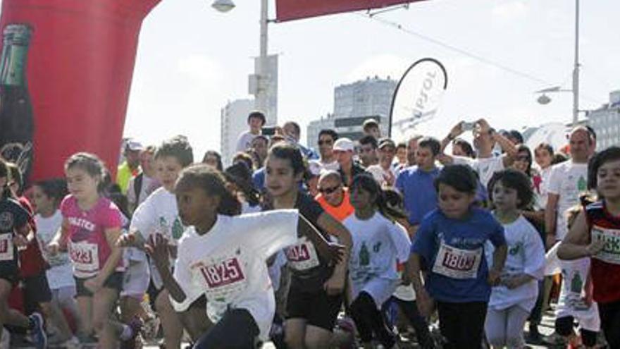 Niños participan en una edición pasada de la carrera.