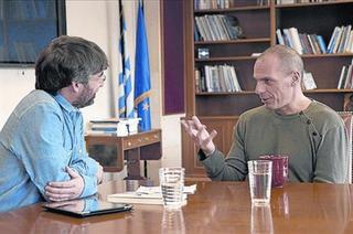 Varoufakis : "Quien dice que Grecia puede salir del euro juega con fuego"