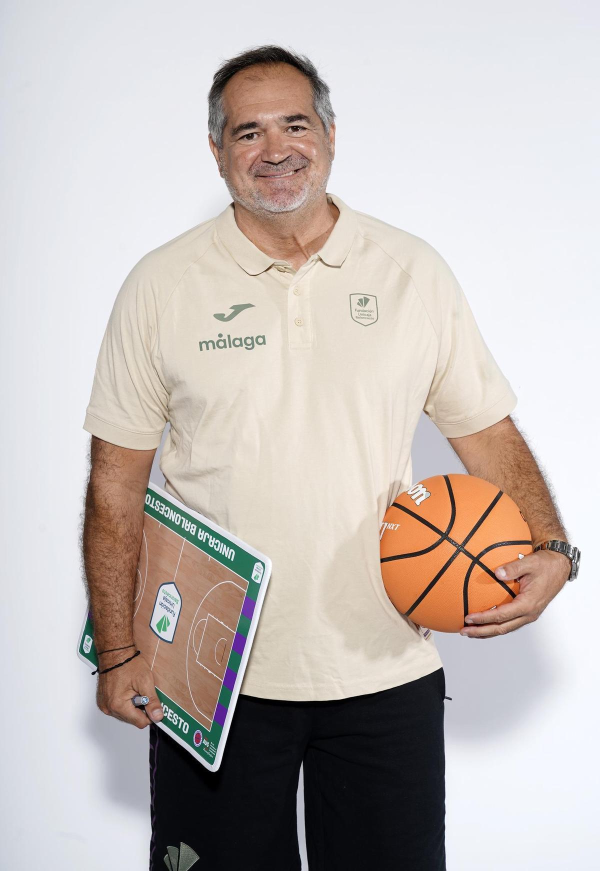 Paco Auriloes dejará el staff del primer equipo cajista.