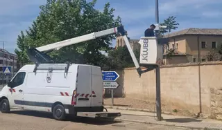 La instalación de las nuevas cámaras de control de tráfico en Toro ya ha comenzado