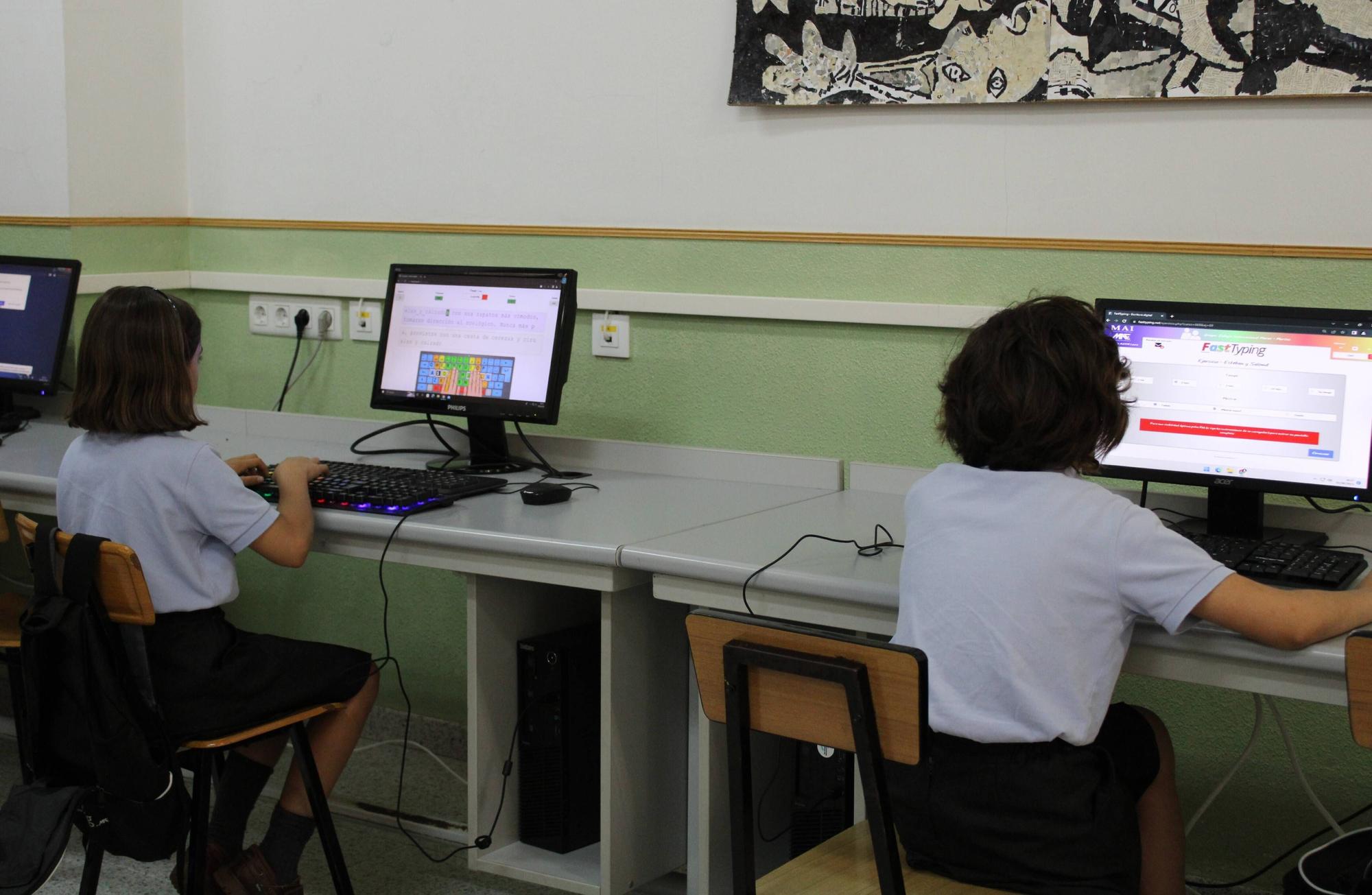 El torneo de escritura digital del colegio San Vicente de Gijón, en imágenes