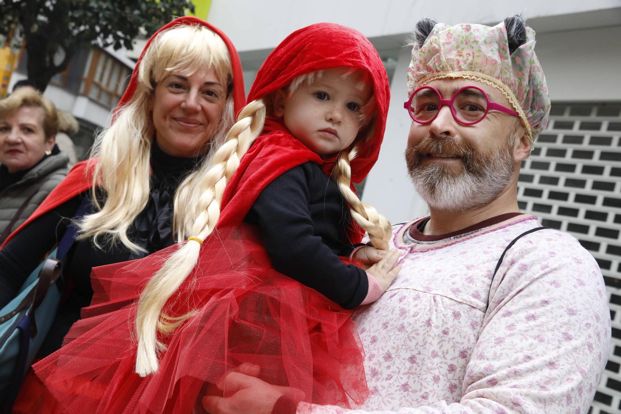 Así han disfrutado pequeños y mayores en el desfile infantil del Antroxu de Gijón (en imágenes)