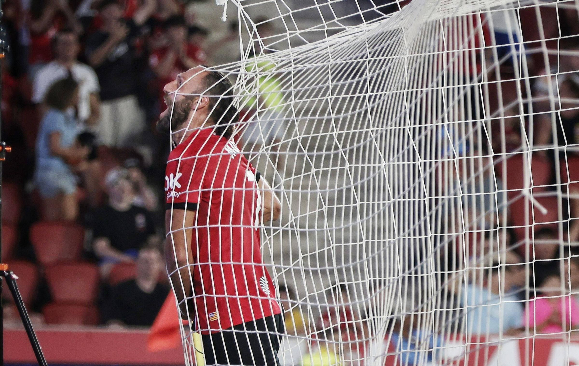 FOTOS | El Mallorca gana el Trofeu Ciutat de Palma al derrotar al Hamburgo