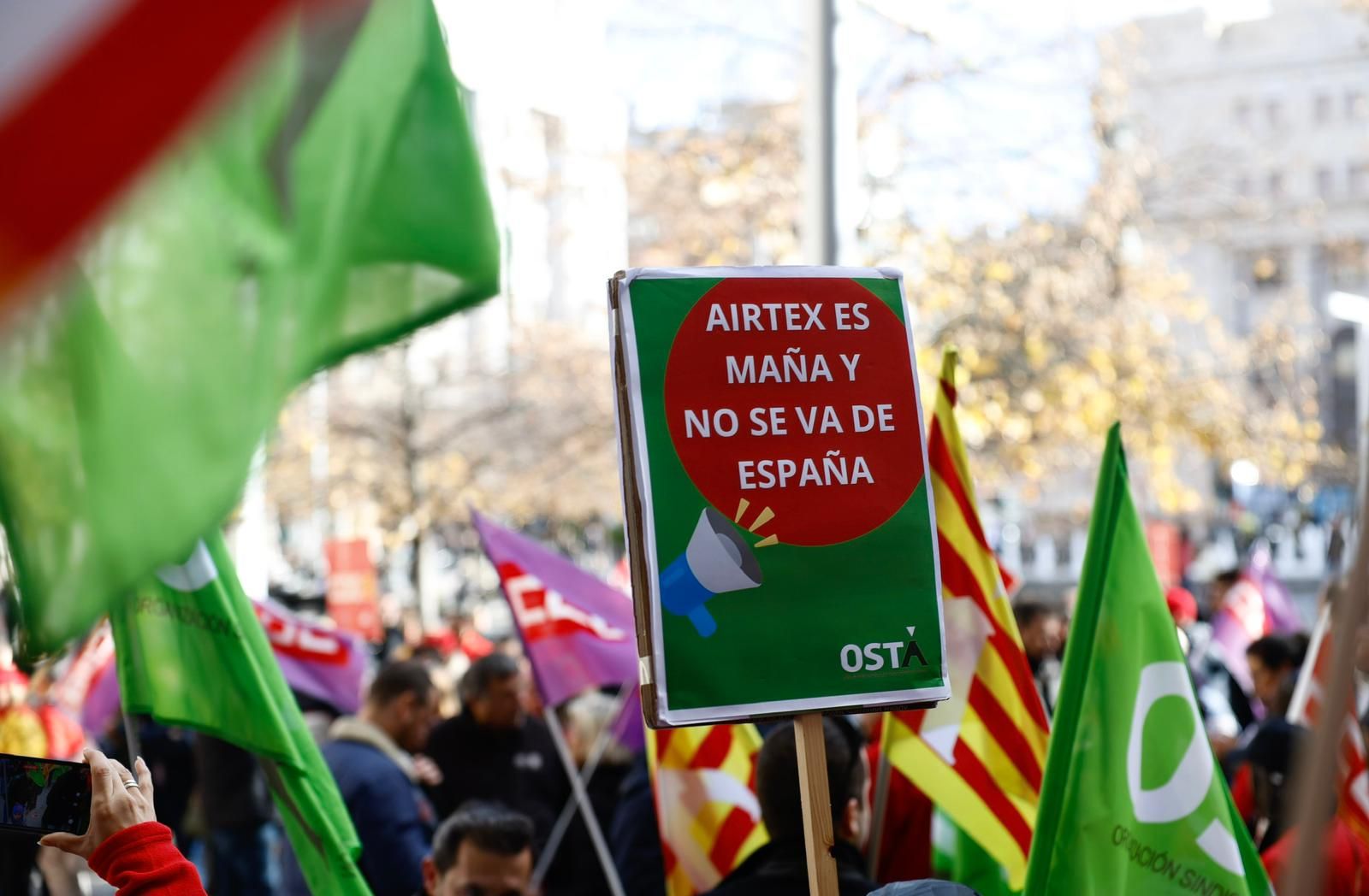 Protesta de los trabajadores de Airtex por su traslado a Rumanía