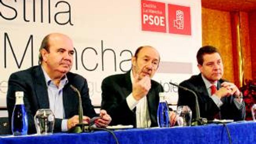 Rubalcaba prepara una ofensiva contra el PP por el &#039;caso Bárcenas&#039;