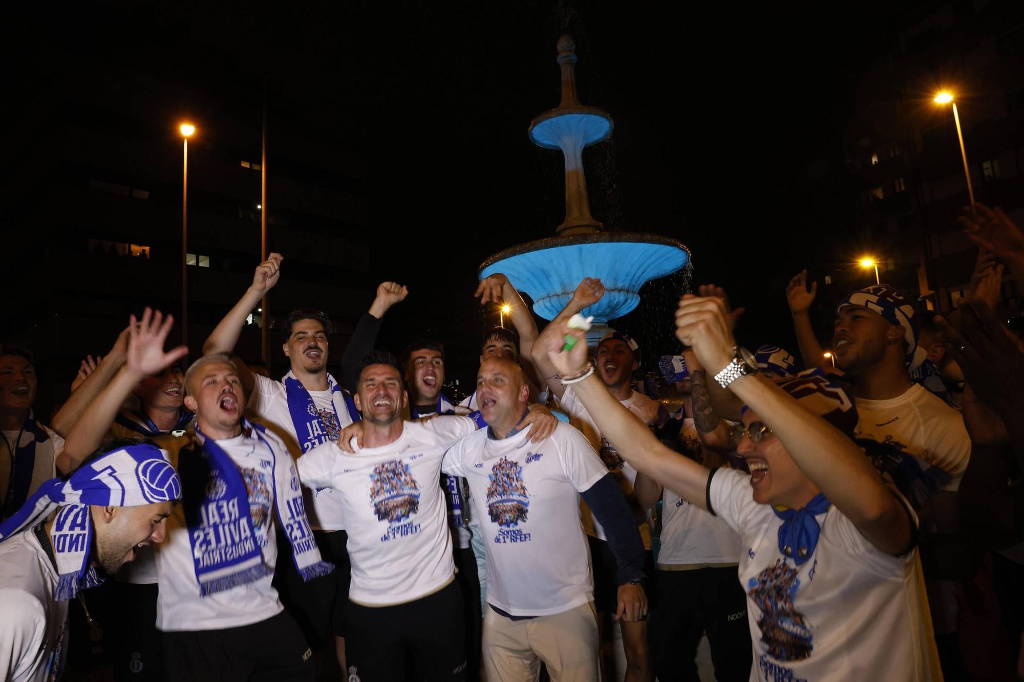EN IMÁGENES: Locura en las calles de Avilés por el ascenso