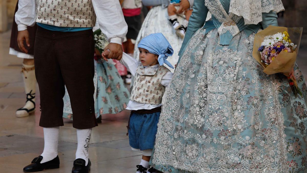 Búscate en el segundo día de Ofrenda por la calle del Mar (entre las 18.00 y las 19.00 horas).