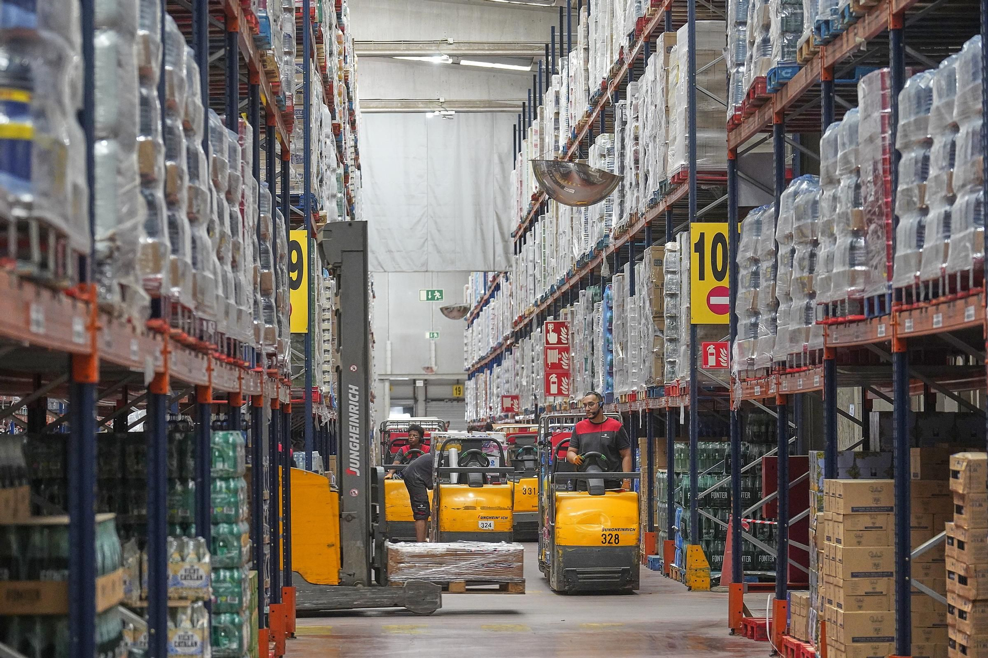 Les fotos de la seu de Transgourmet Ibèrica de Vilamalla