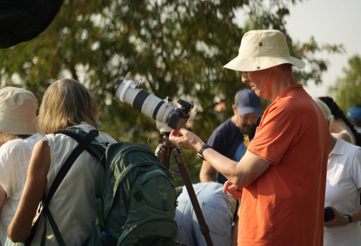 El eclipse hace historia en Benavente con visitantes de medio mundo