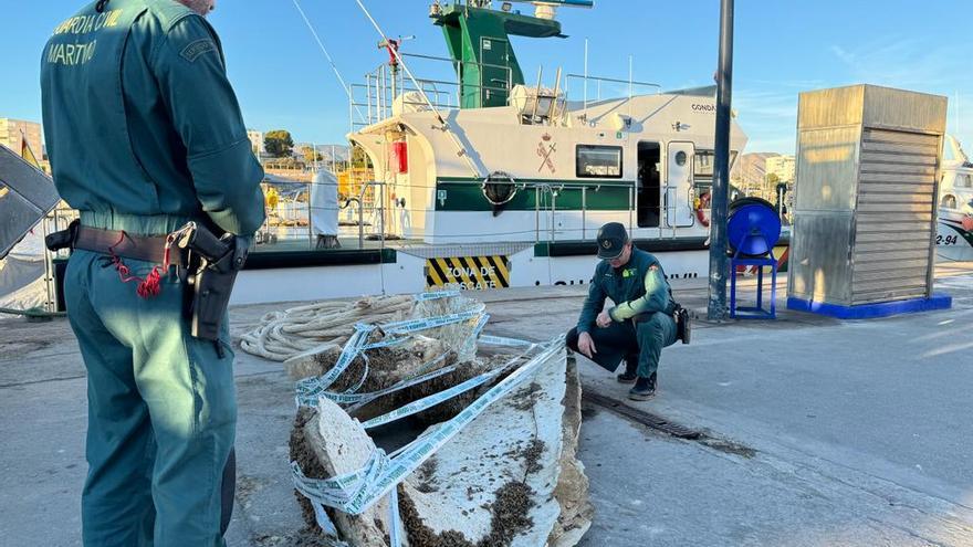 La Guardia Civil localiza en La Vila Joiosa el esqueleto de una ballena
