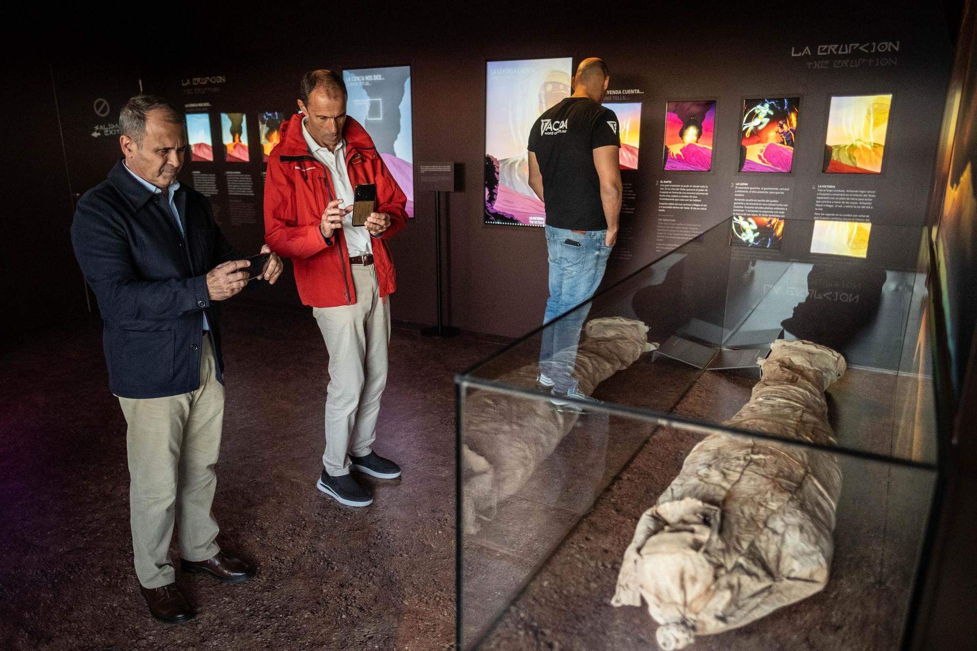 Inauguración del centro de visitantes en la base de las instalaciones del Teleférico del Teide