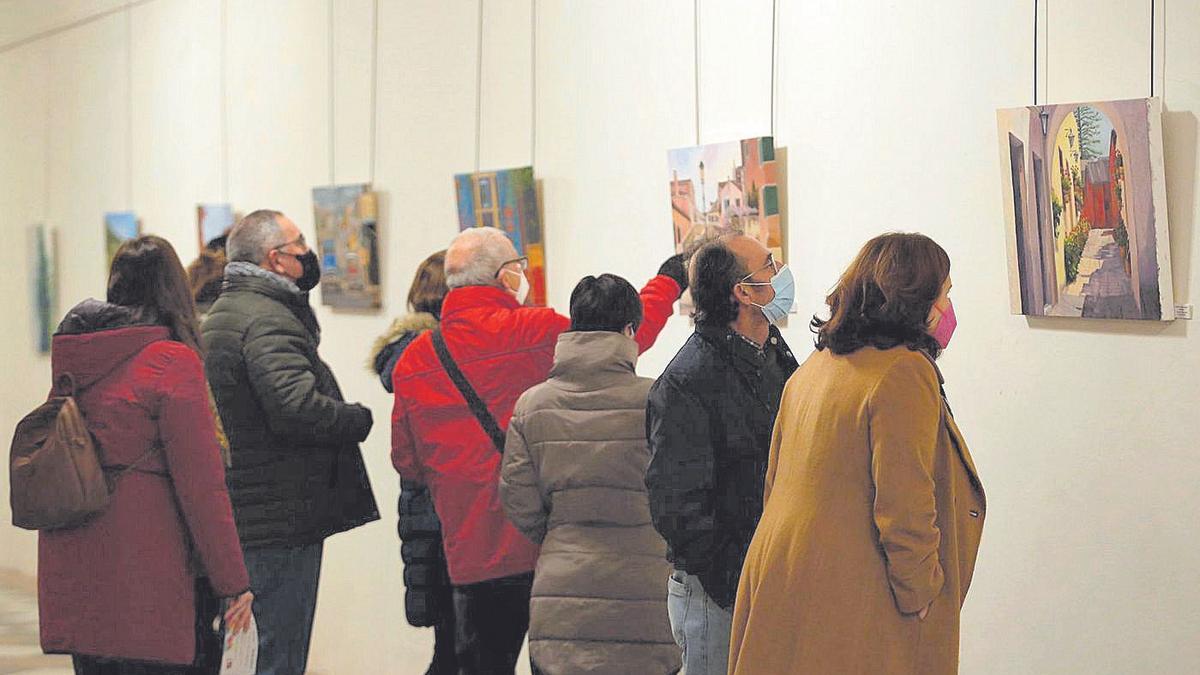 Muestra de pinturas en el Palacio de la Merced.