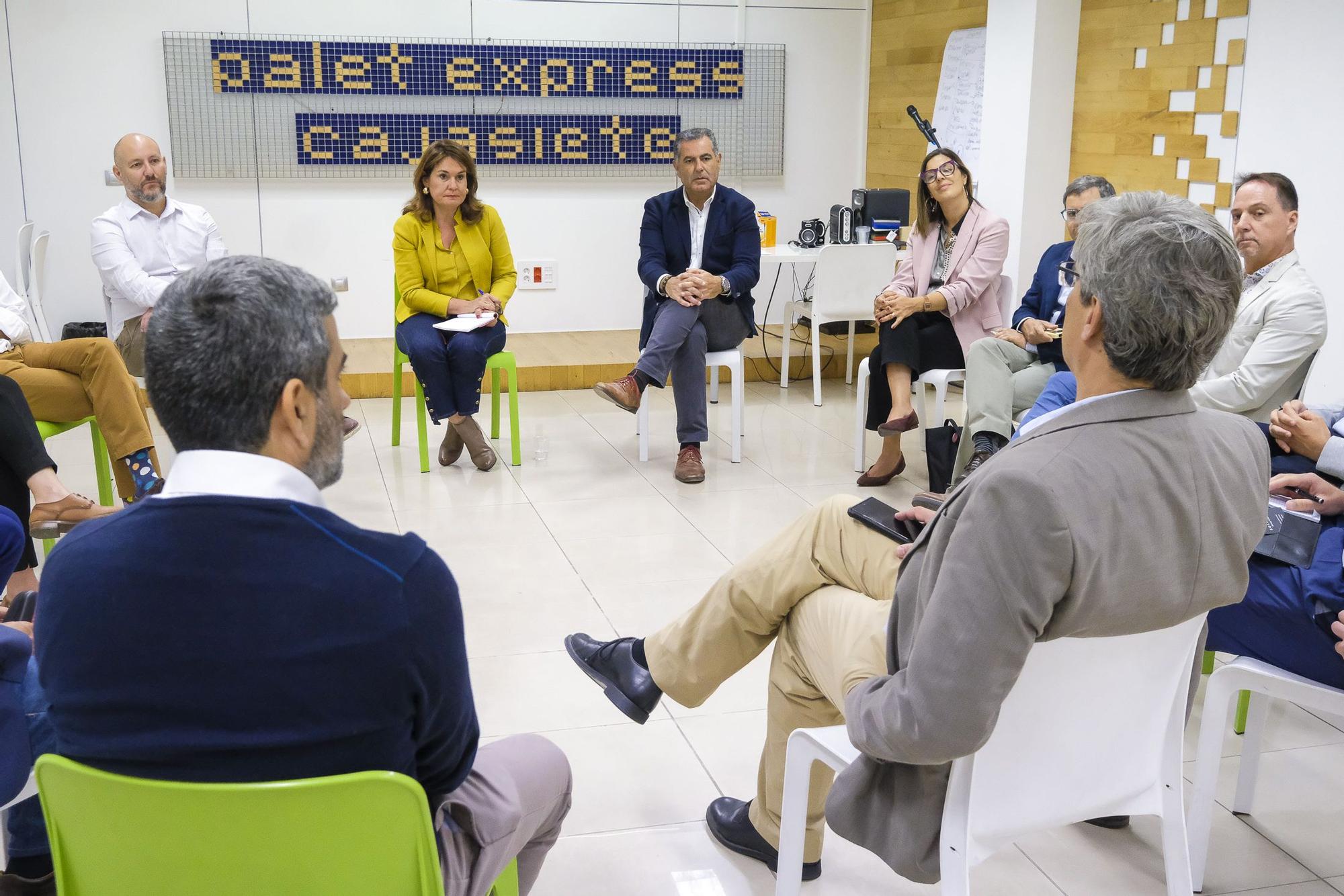 Un día en la campaña electoral de Jimena Delgado, candidata del PP al Ayuntamiento de Las Palmas de Gran Canaria