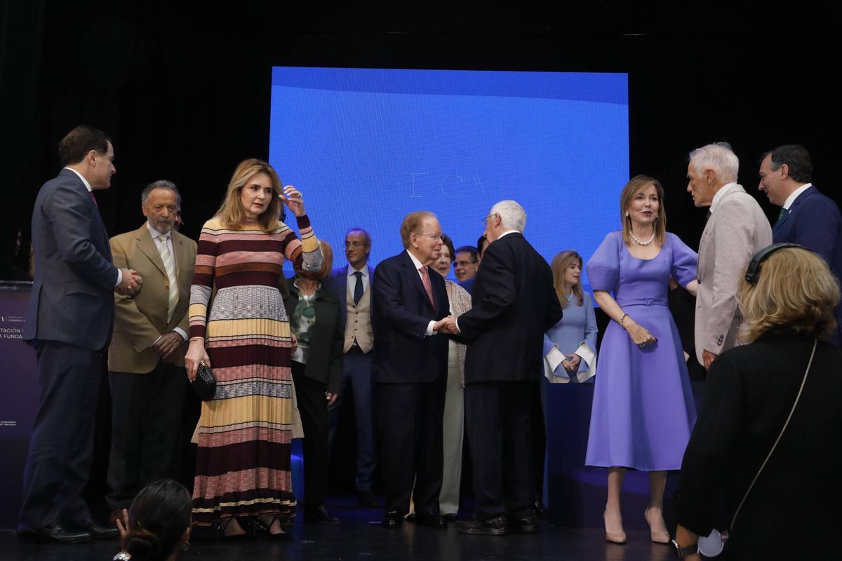 EN IMÁGENES: Presentación de la Fundación Corripio Alonso en el teatro Riera de Villaviciosa