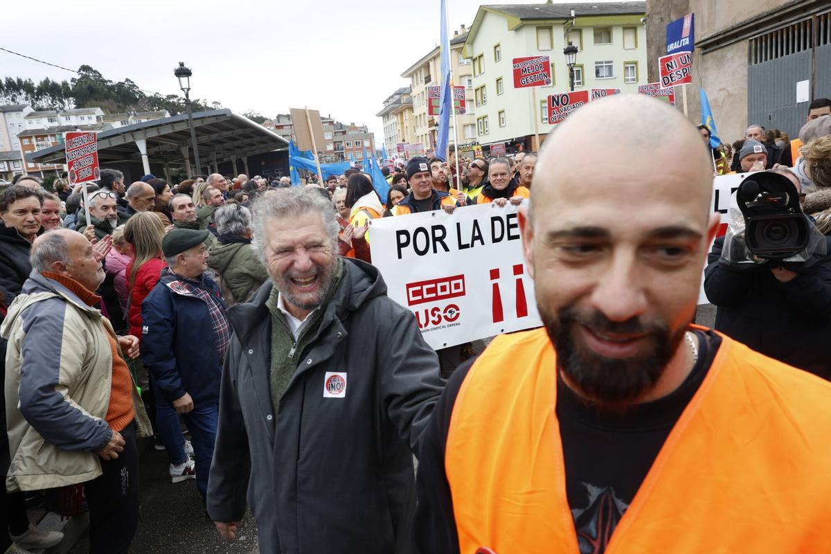 EN IMÁGENES: Así fue la manifestación que llenó las calles de Navia en ...