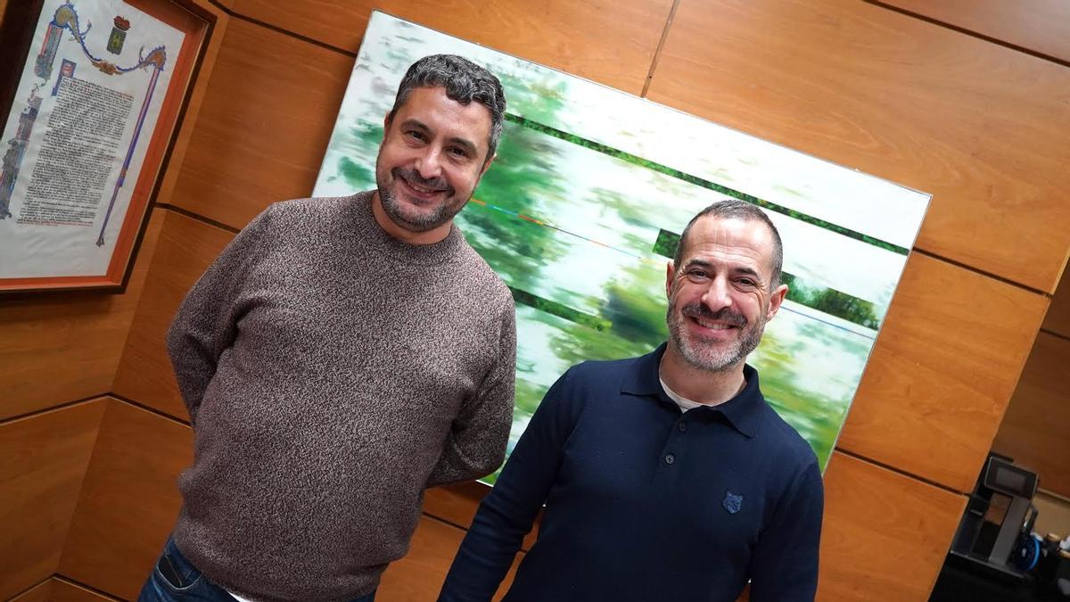 Por la izquierda, Javier Rodríguez y  Ángel García, tras la Junta de Gobierno.