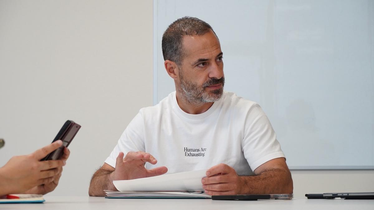 Ángel García "Cepi", este viernes, en una rueda de prensa en el Centro Polivalente Interado de Lugones.