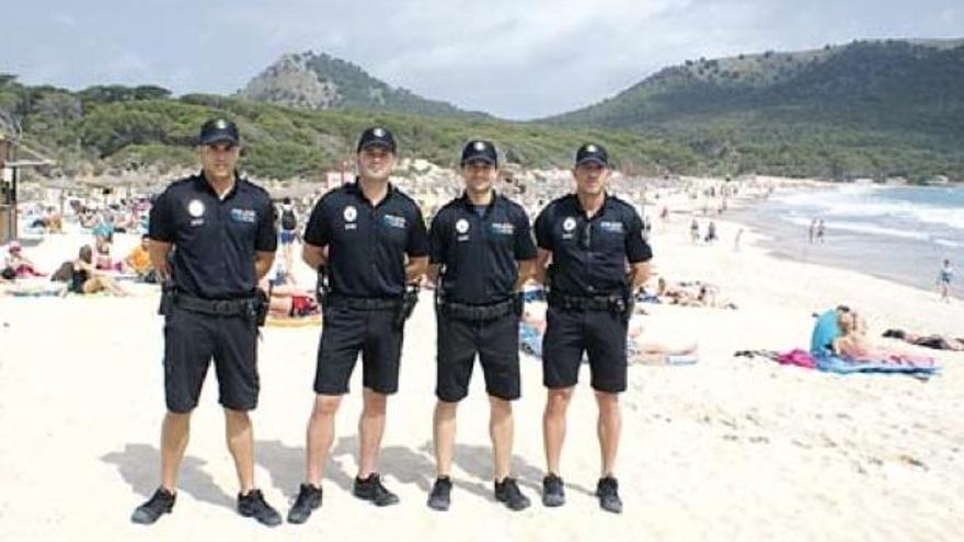 Strandpolizei nimmt Dienst an der Cala Agulla auf