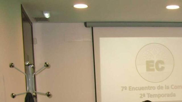 Jonathan Estraviz, Carlos Moreno y Sandra Martínez, ayer durante la jornada de emprendimiento en Cabranes.