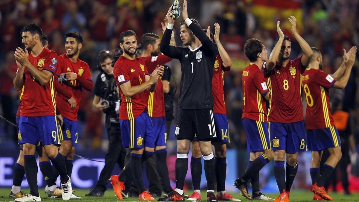 rpaniagua40440536 spain players celebrate at the end of the world cup group g 171006231823