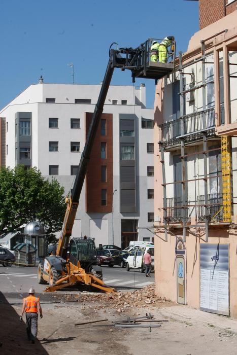 Comienza el derribo del edificio de La Feria