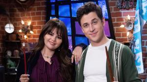 Selena Gomez y David Henrie en Vuelven los magos de Waverly Place