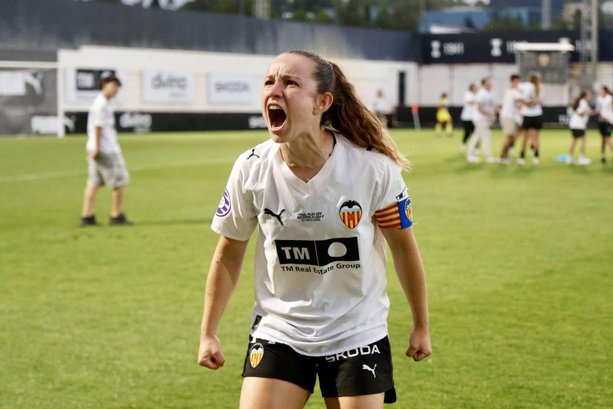 Valencia. Partido playoff ascenso a primera división liga F Valencia CF vs Villarreal CF Fútbol femenino VLC SPD