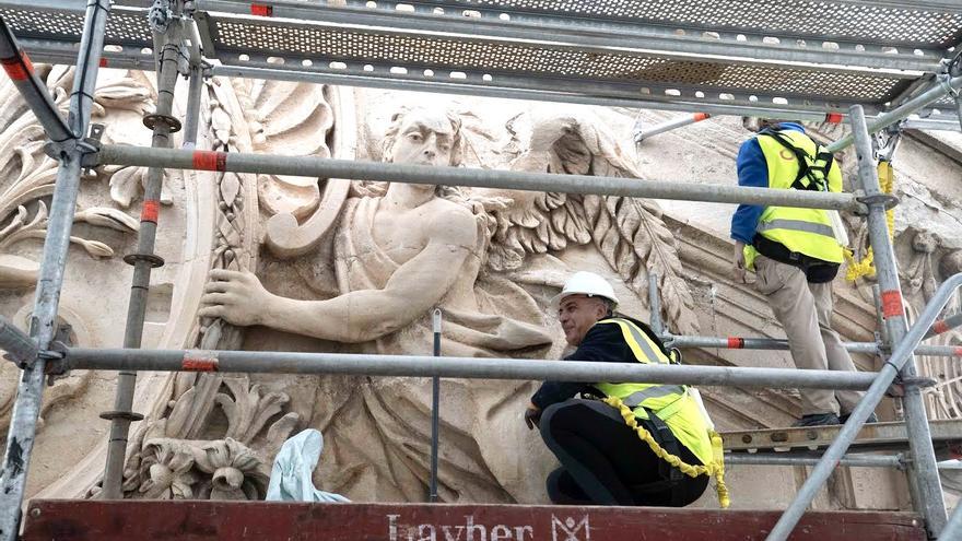 Los costes para restaurar la fachada de la Catedral de Murcia se disparan y llegan a los dos millones de euros