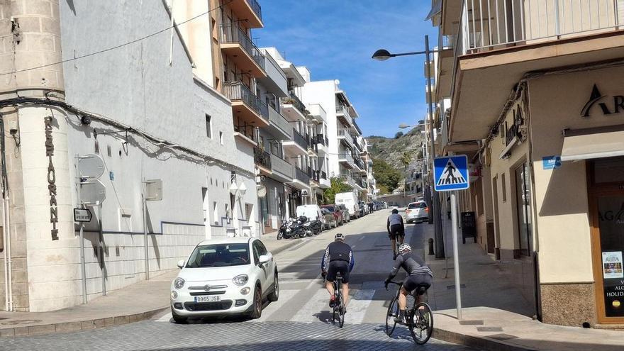 Un ciclista de 63 años se rompe la cadera en un accidente en la entrada a Xàbia