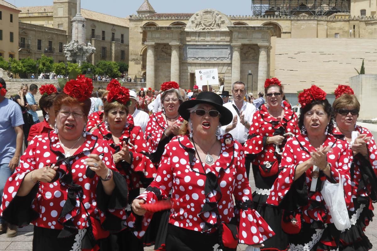 Fotogalería / 24 coros rocieros 'toman' El Arenal