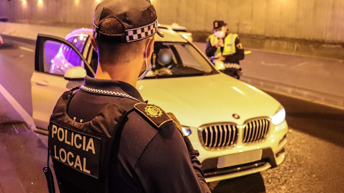 Un control de la Policía Local de Alicante